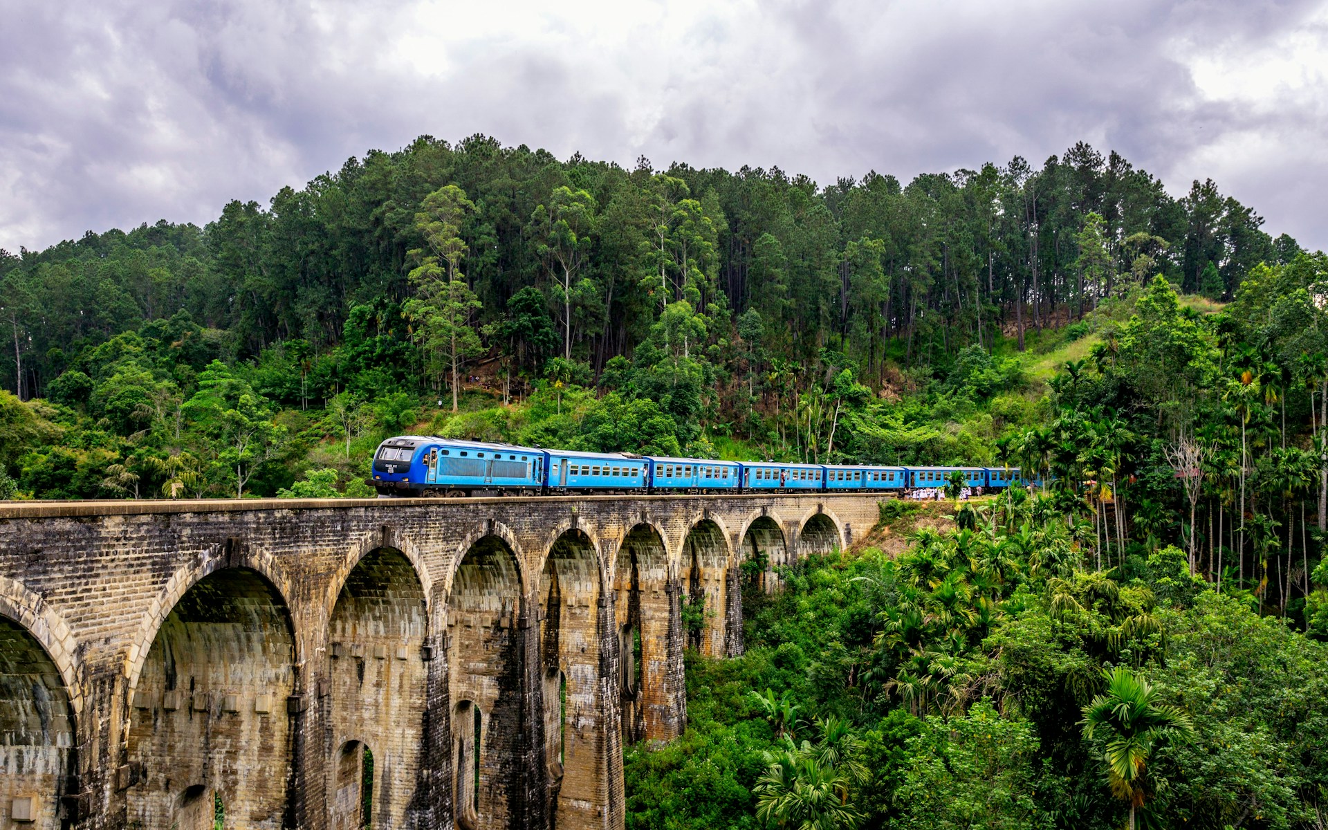 nine arch bridge sri lanka , ella sri lanka